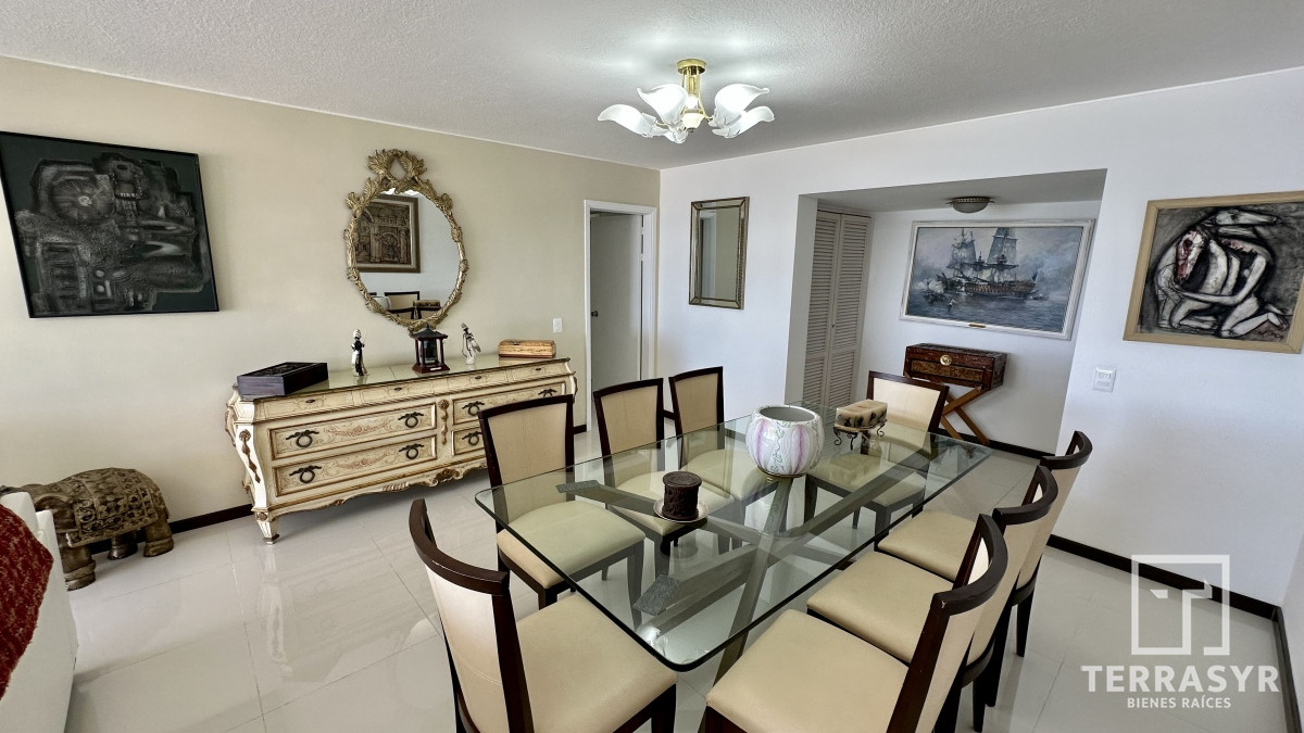Apartamento ID.20 - Alquiler Anual con Excelente Vista a Playa Brava