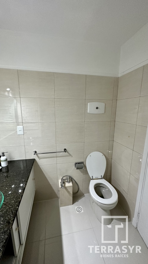 Apartamento ID.20 - Alquiler Anual con Excelente Vista a Playa Brava