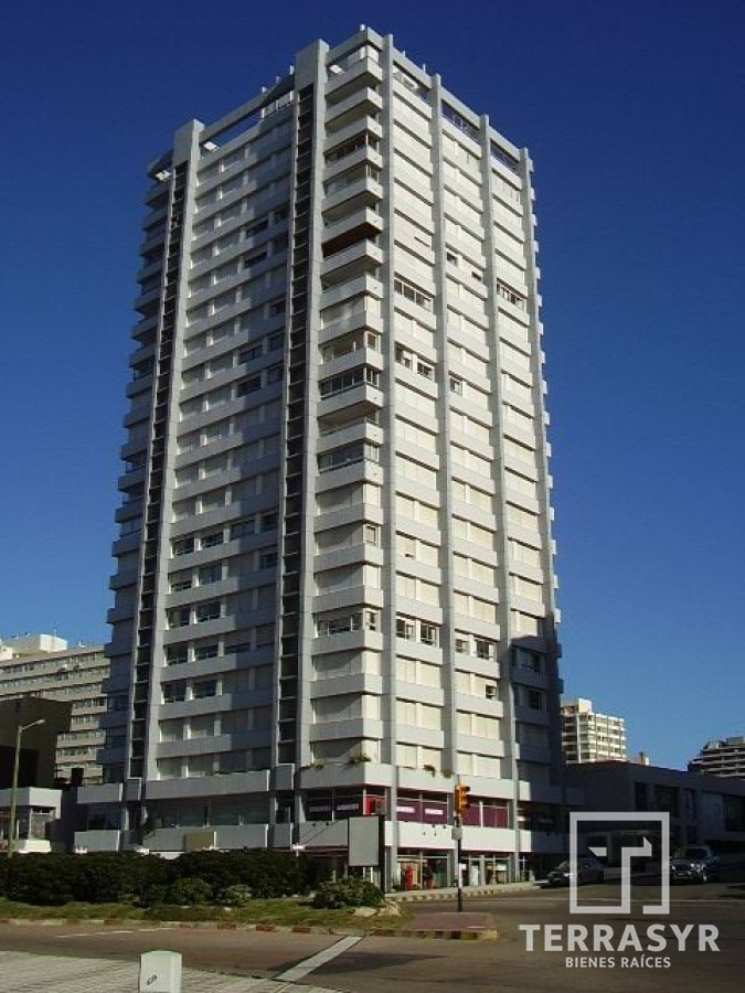 Apartamento ID.34 - Apartamento de 1 dormitorio en Venta, parada 1 mansa a 100 metros de Gorlero