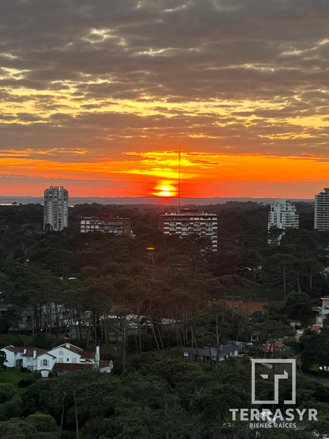 Apartamento ID.6 - Apartamento en venta piso 15 frente al mar !!