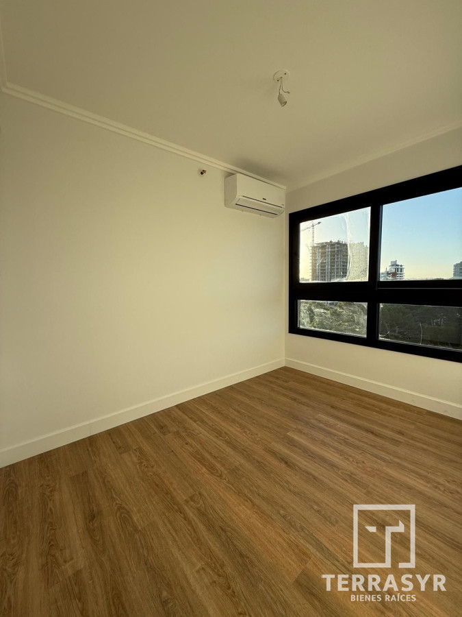 Apartamento ID.1321 - Apartamento en Alquiler Anual de 2 dormitorios en Punta del Este