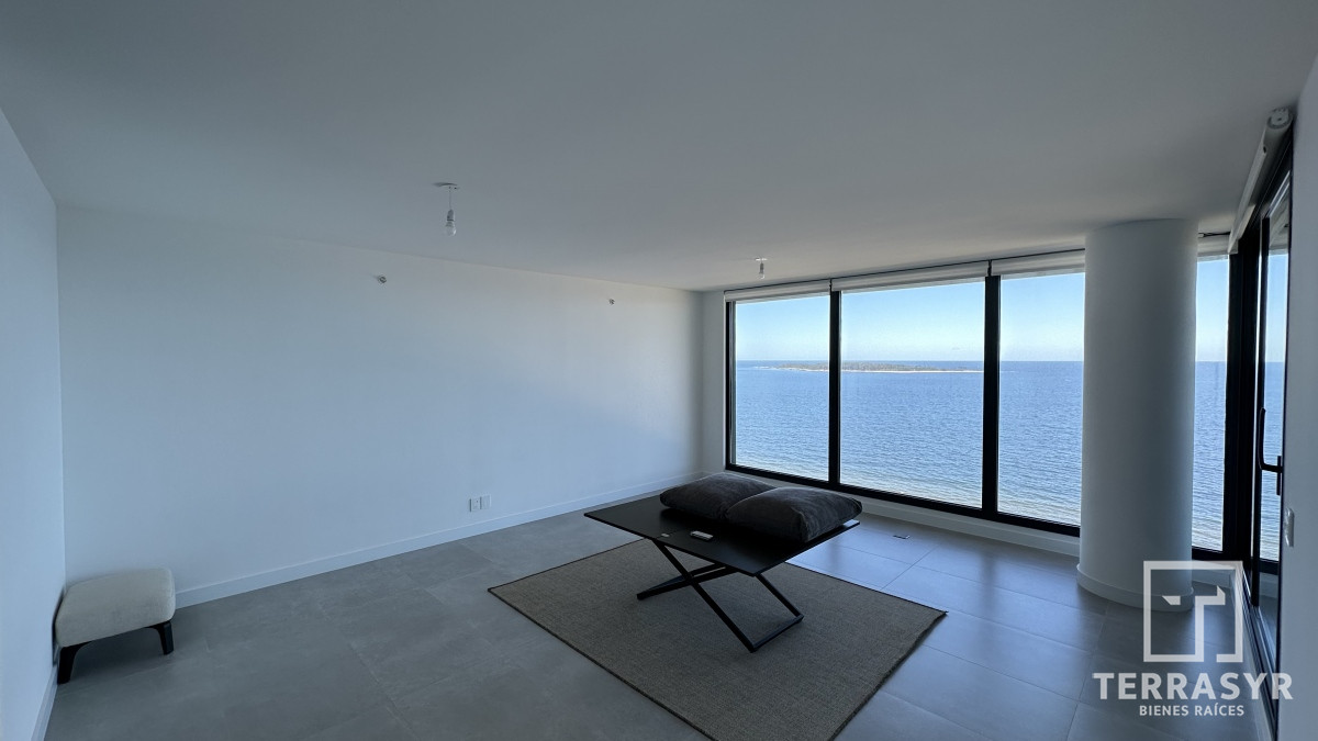 Apartamento ID.6 - Apartamento en venta piso 15 frente al mar !!