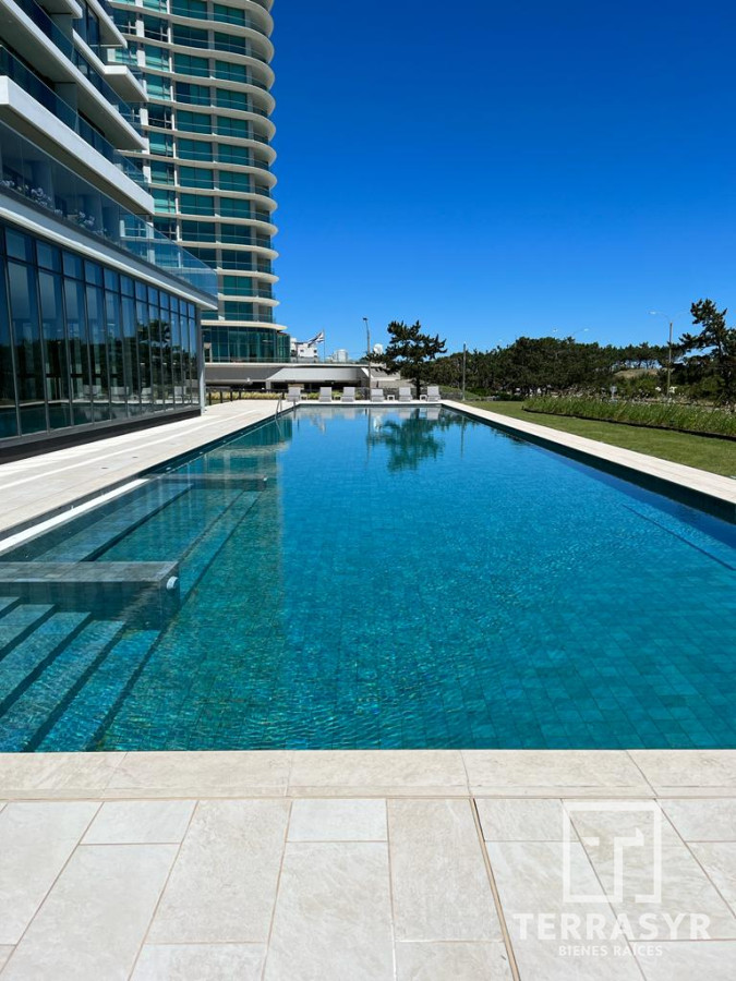 Apartamento ID.6 - Apartamento en venta piso 15 frente al mar !!