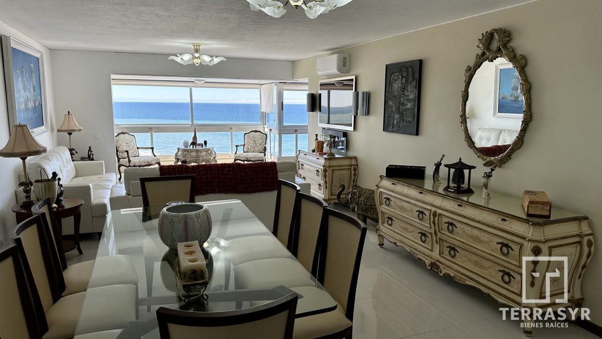 Apartamento ID.20 - Alquiler Anual con Excelente Vista a Playa Brava