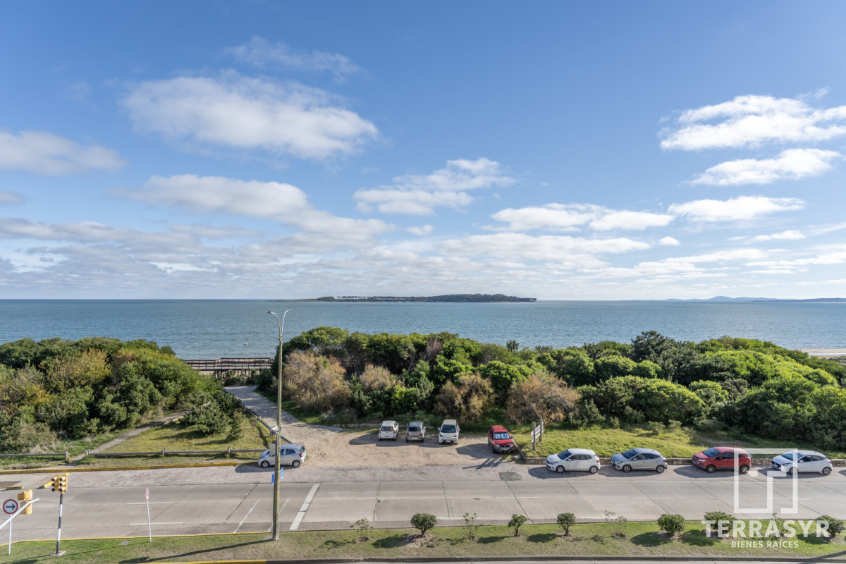 Apartamento ID.1810 - Millenium Tower esquinero Frente al Mar