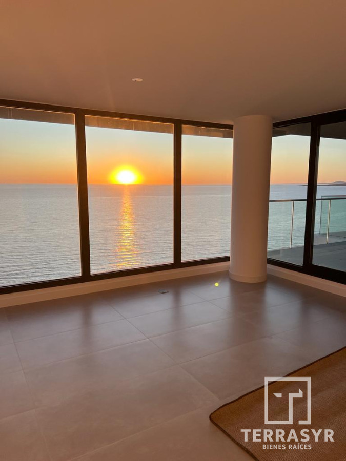 Apartamento ID.6 - Apartamento en venta piso 15 frente al mar !!