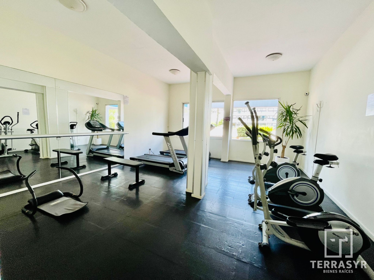 Apartamento ID.1155 - Alquiler anual 3 dormitorios 