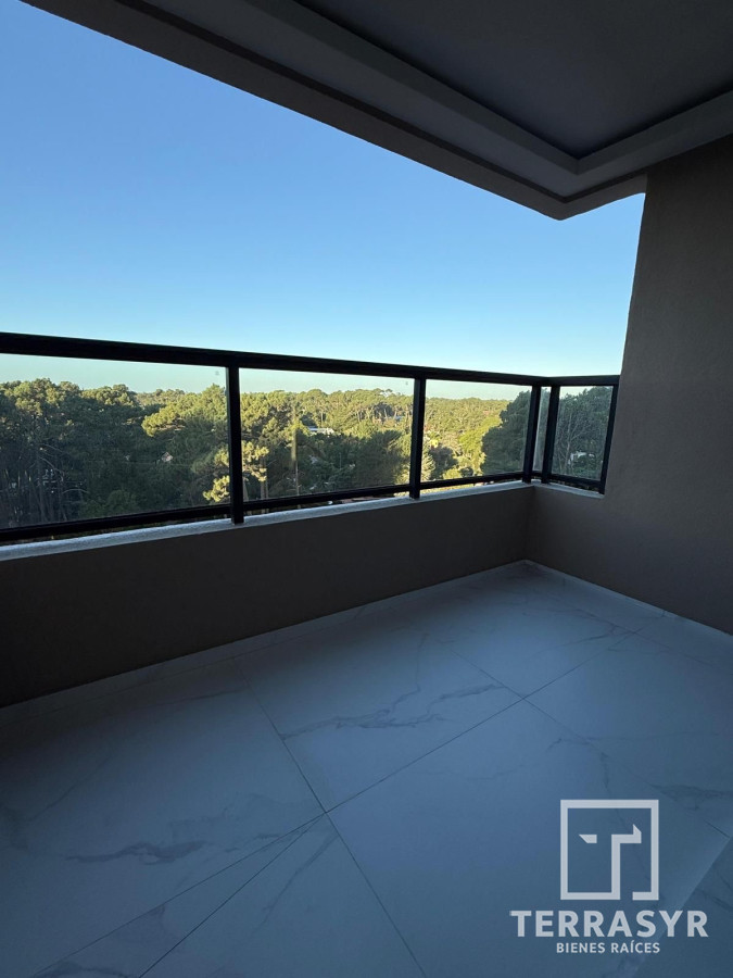 Apartamento ID.1321 - Apartamento en Alquiler Anual de 2 dormitorios en Punta del Este