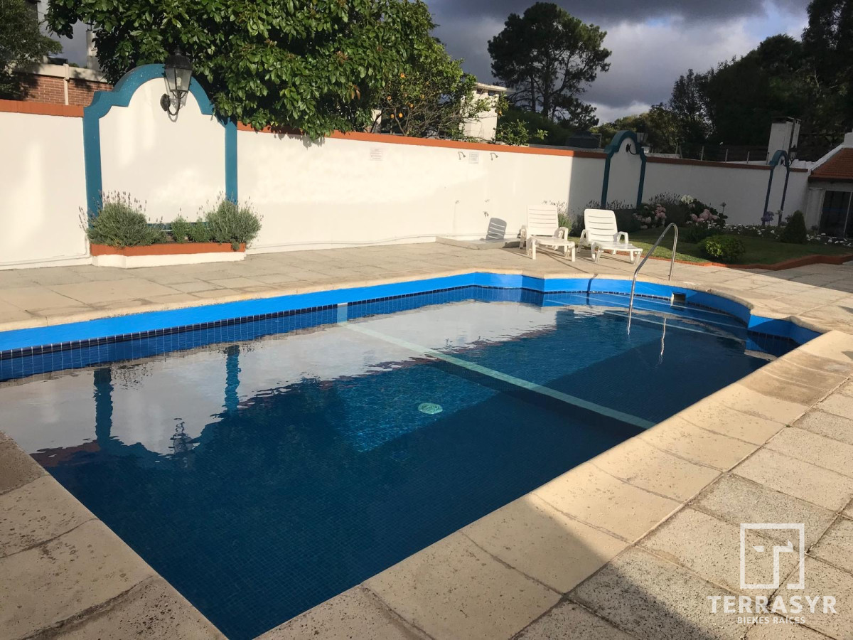 Apartamento ID.1155 - Alquiler anual 3 dormitorios 