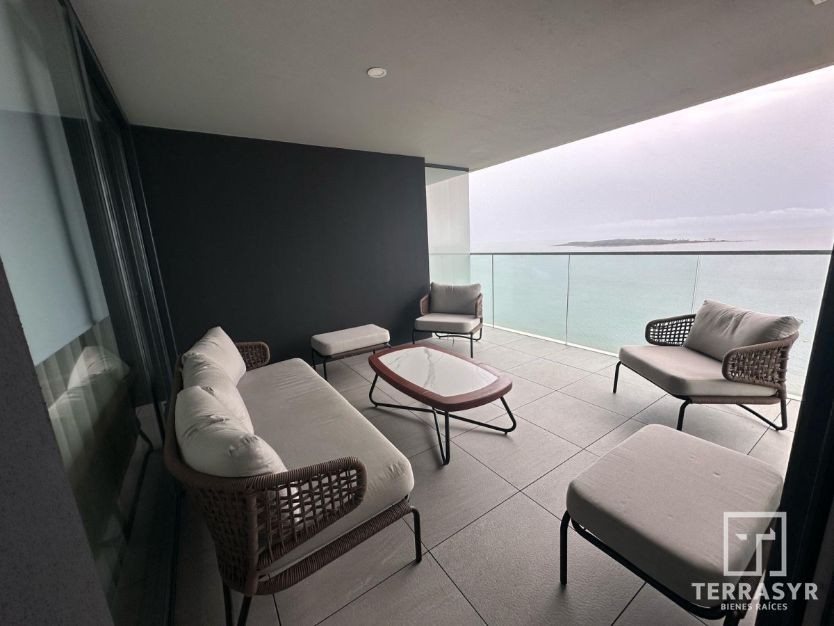 Apartamento ID.1280 - Venta 3 dormitorios en VENENTIAN 