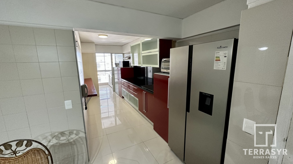 Apartamento ID.20 - Alquiler Anual con Excelente Vista a Playa Brava