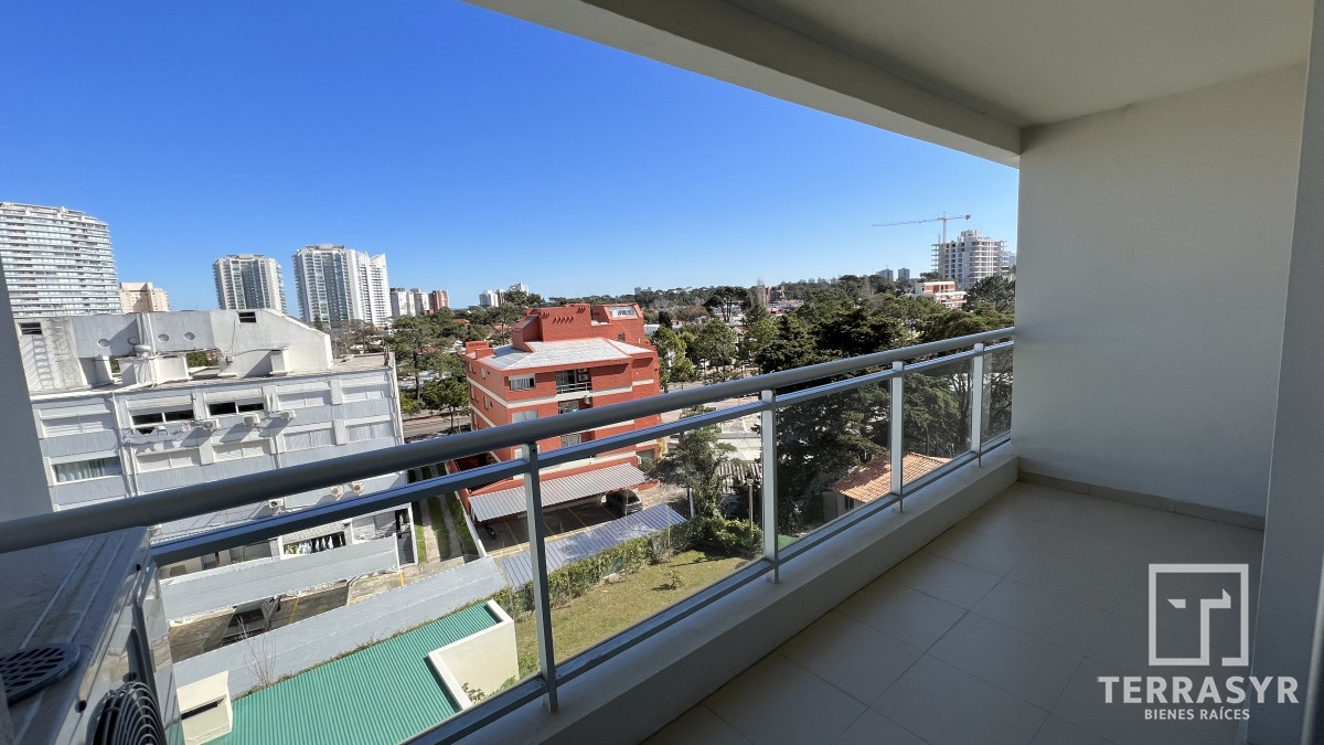 Apartamento ID.7 - Alquiler de Temporada!! Amplio Departamento con Parrillero Exclusivo