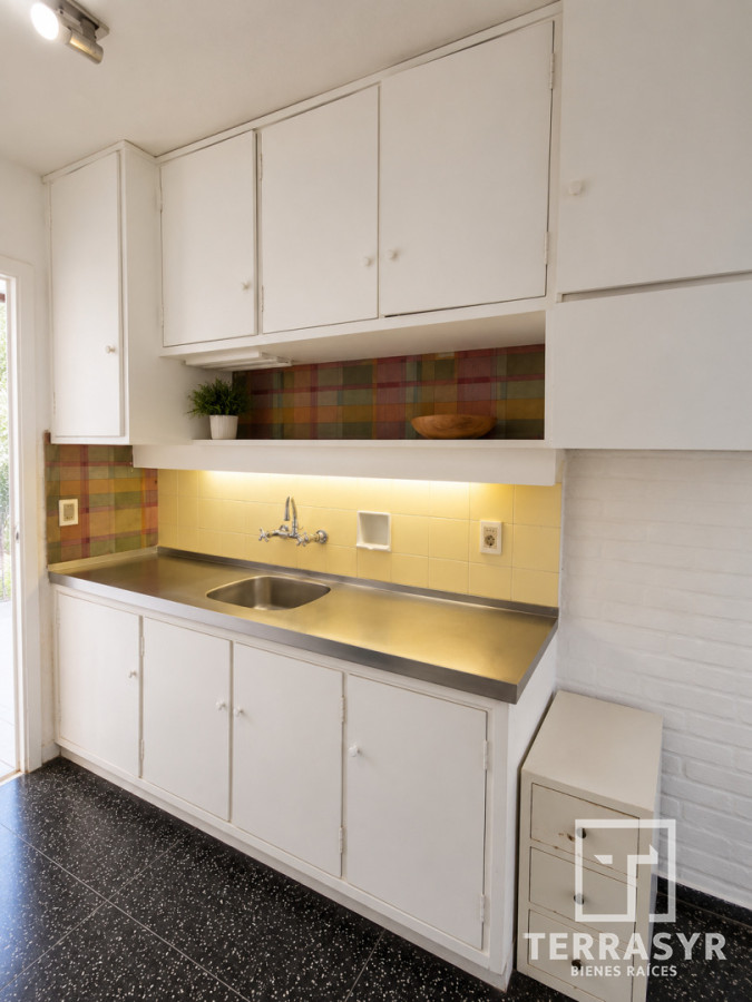Apartamento ID.1881 - Monoambiente en Primera Linea Playa Brava - En venta