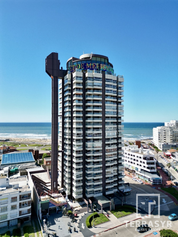 Apartamento ID.20 - Alquiler Anual con Excelente Vista a Playa Brava