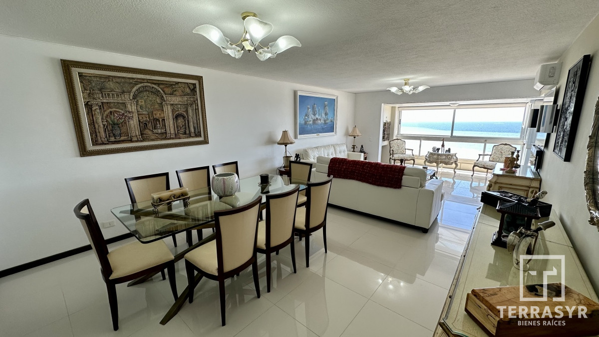 Apartamento ID.20 - Alquiler Anual con Excelente Vista a Playa Brava