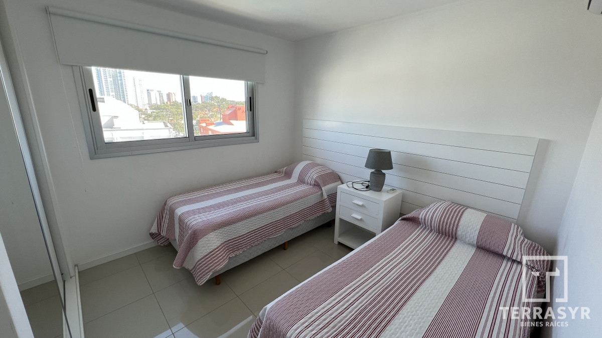 Apartamento ID.7 - Alquiler de Temporada!! Amplio Departamento con Parrillero Exclusivo