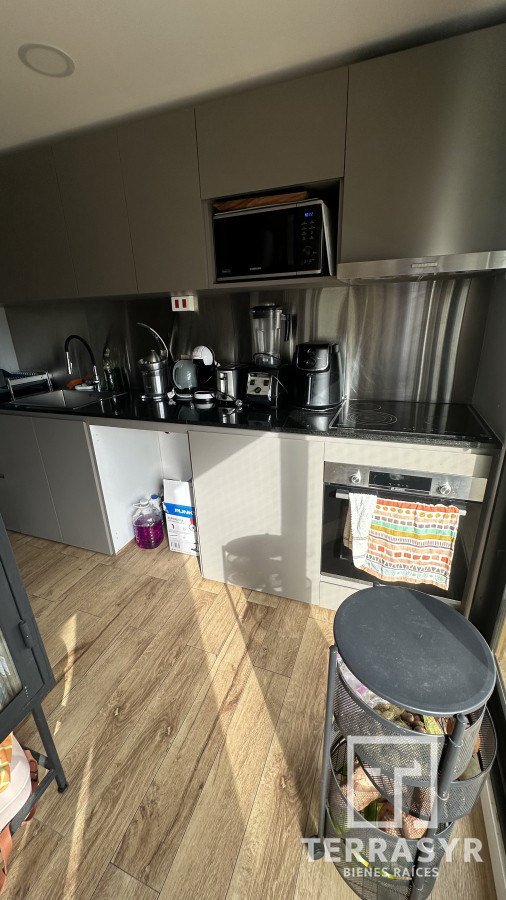 Apartamento ID.1320 - Alquiler ANUAL 2 Dor Frente al mar!! 