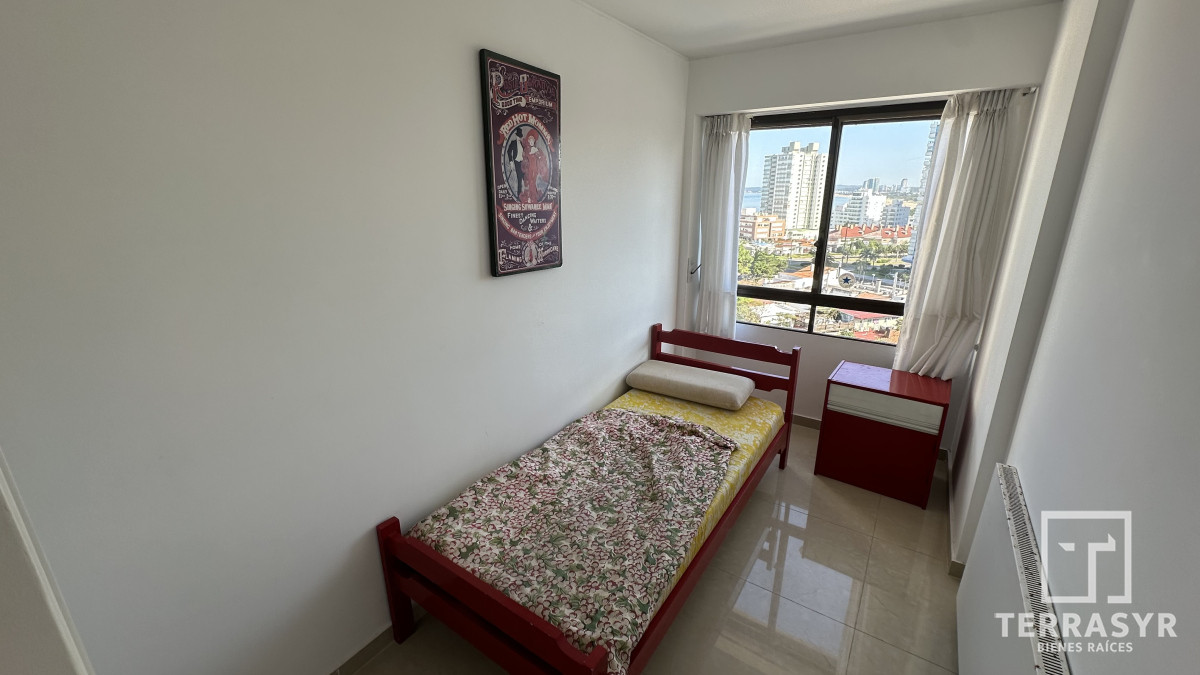 Apartamento ID.1319 - Increíble Depto. Reciclado a Metros del Mar!! 3 Dor. más Dependencia !!