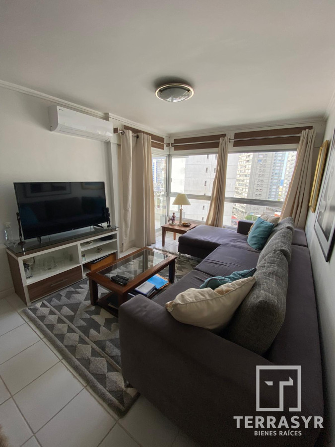Apartamento ID.1422 - Apartamento de 1 dormitorio en Edificio Triangulo Mansa