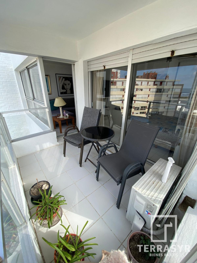 Apartamento ID.1422 - Apartamento de 1 dormitorio en Edificio Triangulo Mansa