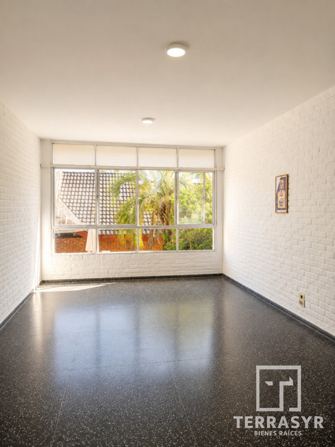 Apartamento ID.1881 - Monoambiente en Primera Linea Playa Brava - En venta
