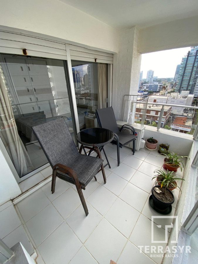 Apartamento ID.1422 - Apartamento de 1 dormitorio en Edificio Triangulo Mansa