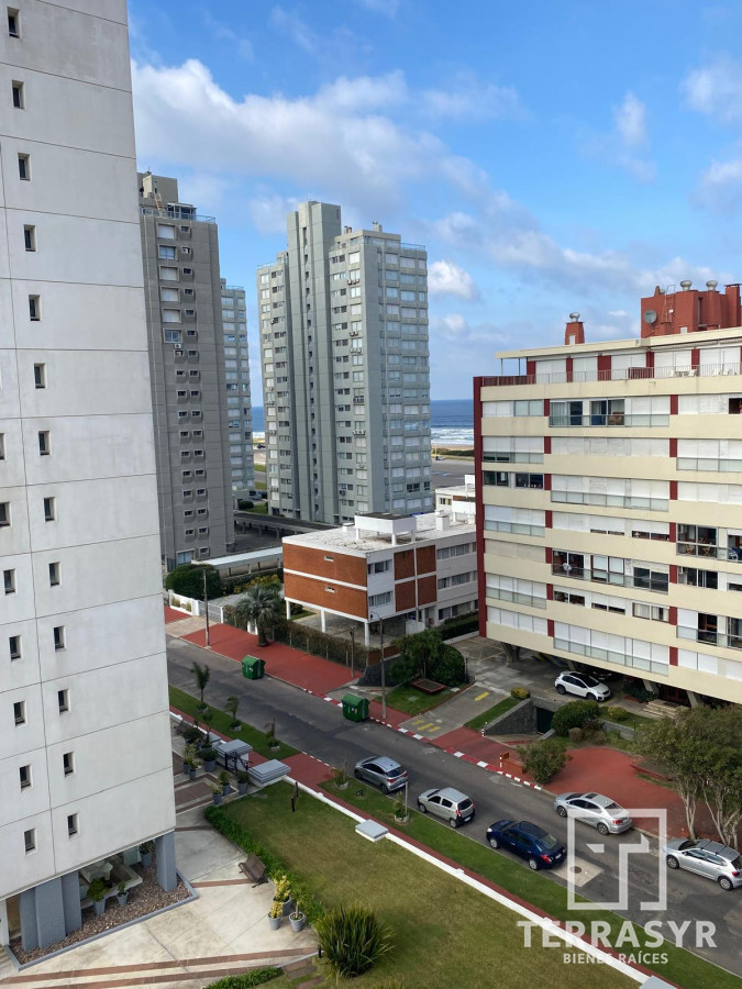 Apartamento ID.1422 - Apartamento de 1 dormitorio en Edificio Triangulo Mansa