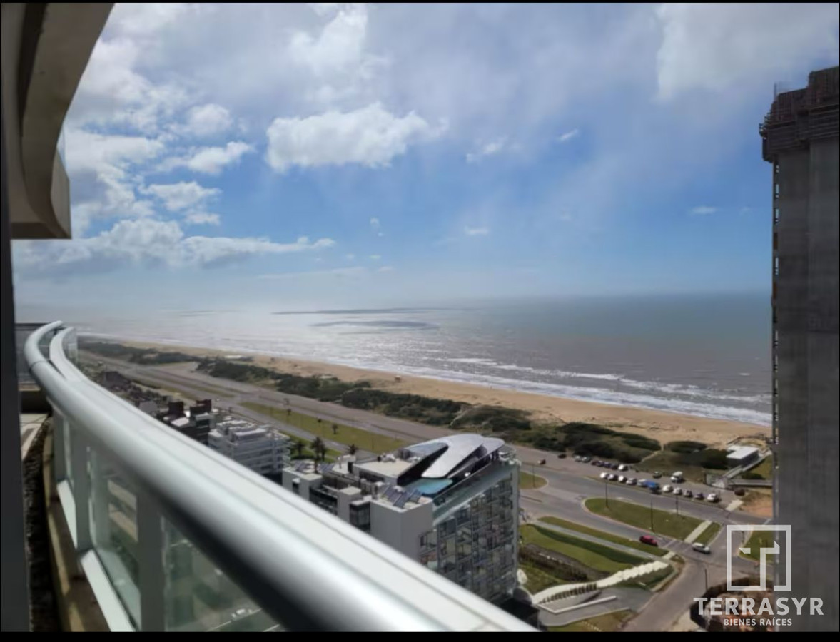 Apartamento ID.1271 - Alquiler anaual Torre look brava 