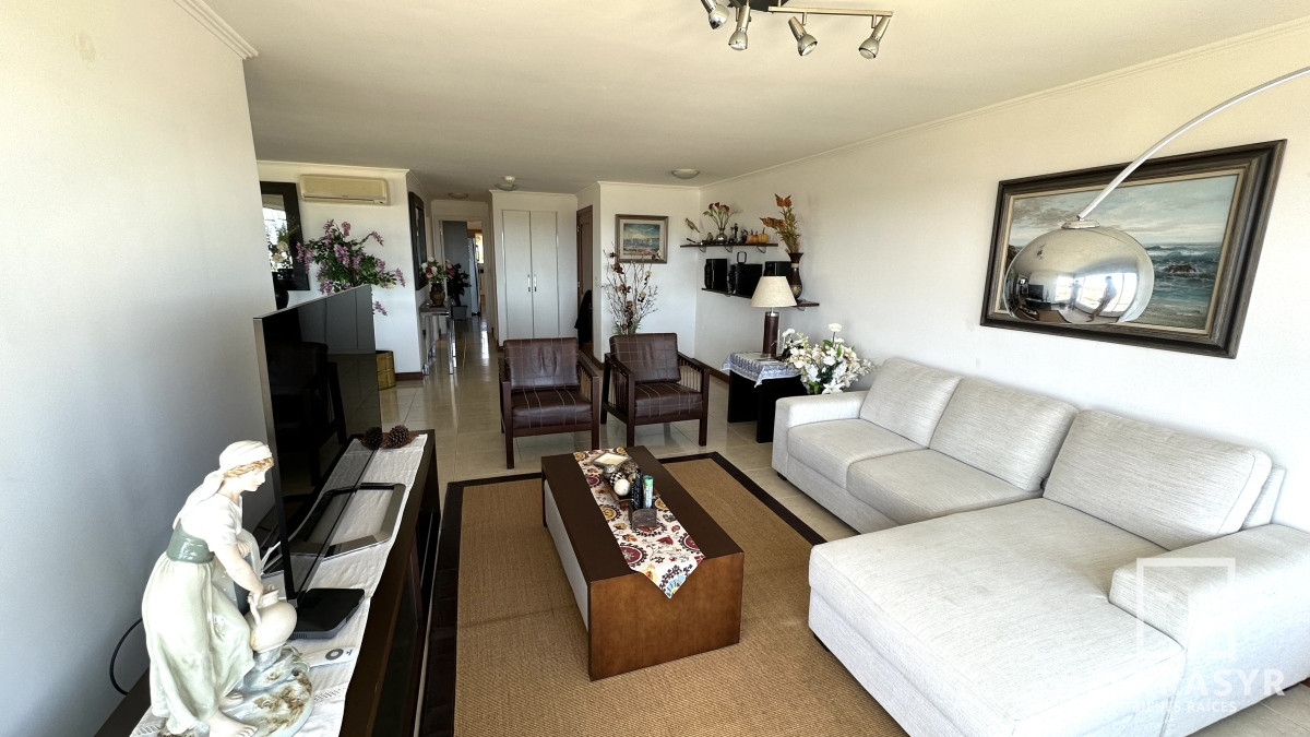 Apartamento ID.95 -  Primera Linea Brava 3 dormitorios + Dependencia