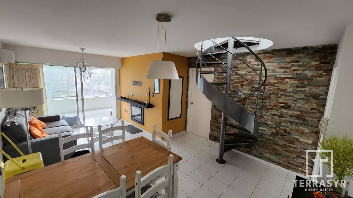 Apartamento ID.611 - Penthouse en P18 Mansa!! 3 dormitorios y terraza espectacular!!