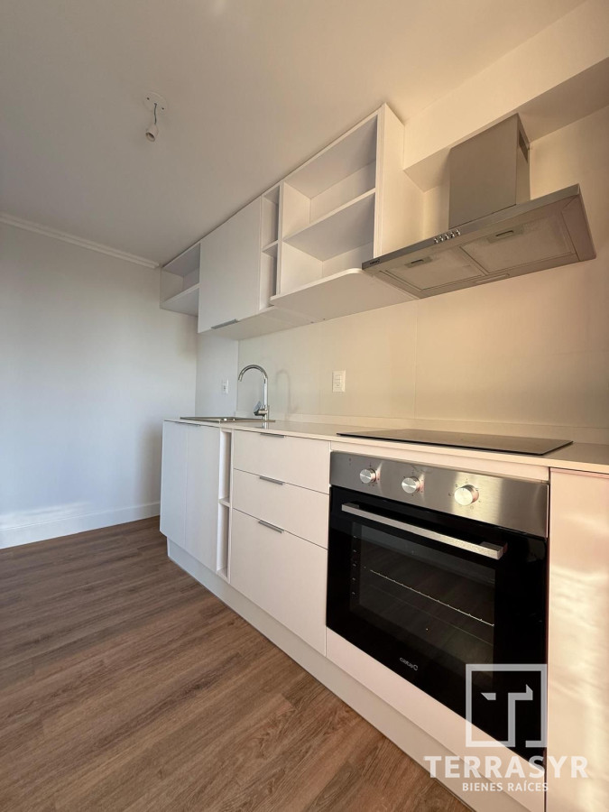 Apartamento ID.1321 - Apartamento en Alquiler Anual de 2 dormitorios en Punta del Este