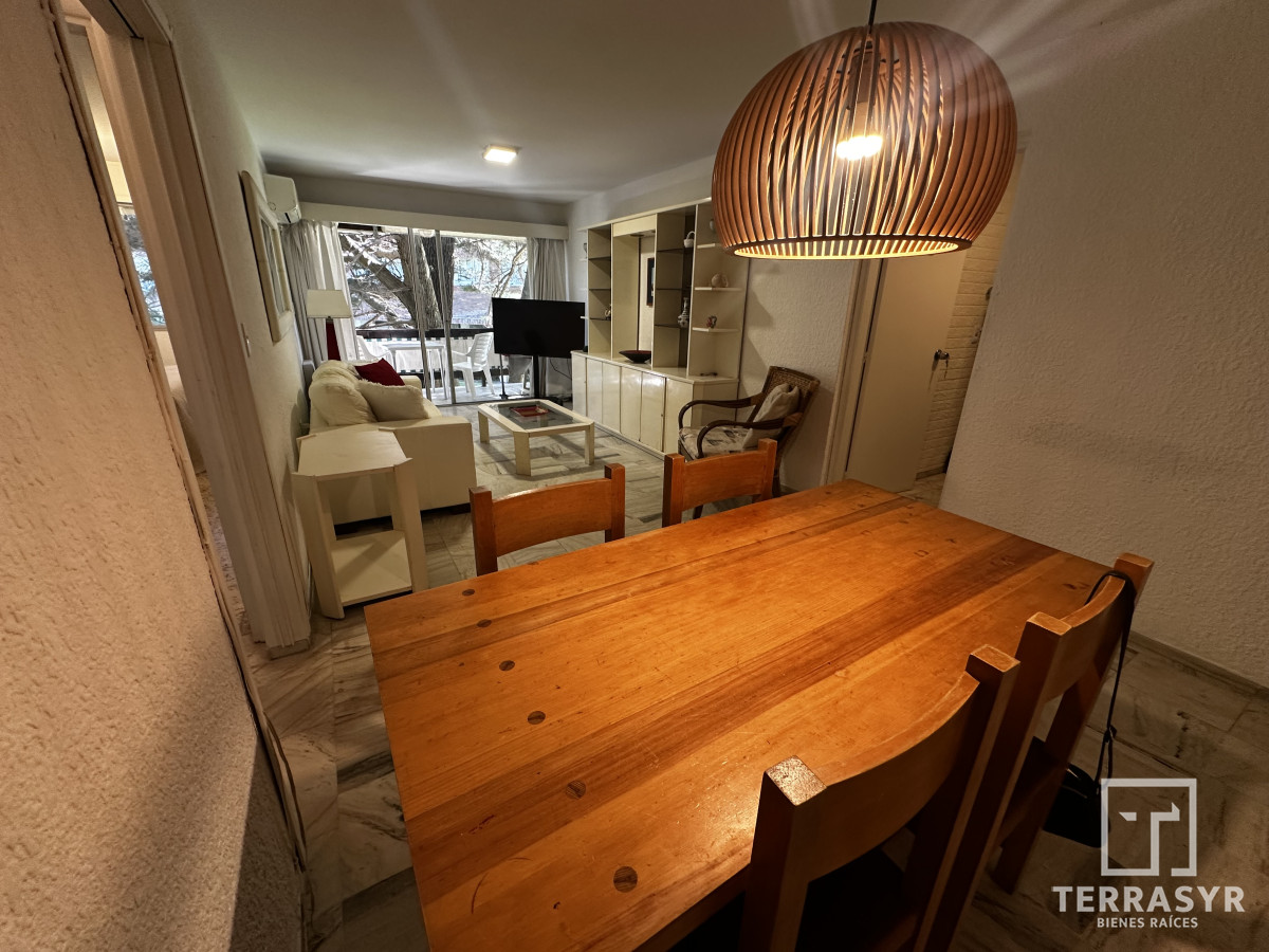 Apartamento ID.1643 - Apartamento de 2 dormitorios en Alquiler Temporal, ideal para familias. 