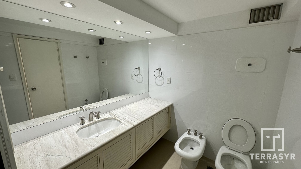 Apartamento ID.41 - Apartamento con vista al mar !! 3 dormitorios mas servicio 