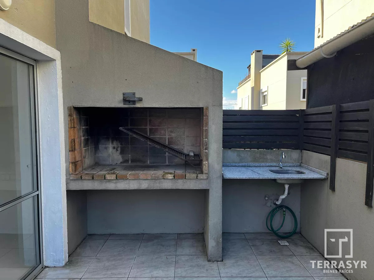Apartamento ID.1309 - depto tipo casa con 2 dormitorios y parrillero propio!!