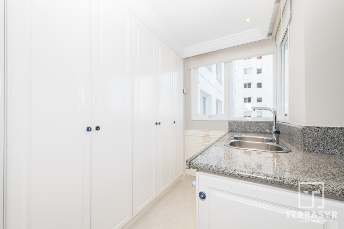 Apartamento ID.1810 - Millenium Tower esquinero Frente al Mar