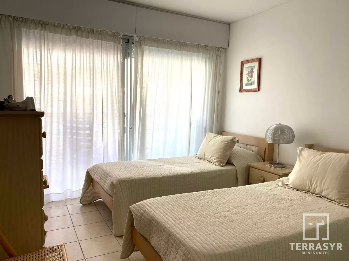 Apartamento ID.135 - Excelente edificio en peninsula a 1 cuadra de Playa de los Ingleses