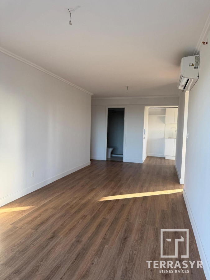 Apartamento ID.1321 - Apartamento en Alquiler Anual de 2 dormitorios en Punta del Este