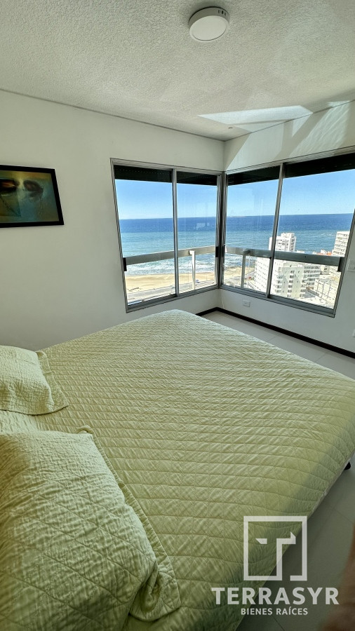 Apartamento ID.20 - Alquiler Anual con Excelente Vista a Playa Brava