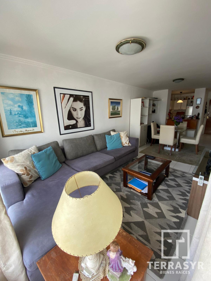 Apartamento ID.1422 - Apartamento de 1 dormitorio en Edificio Triangulo Mansa