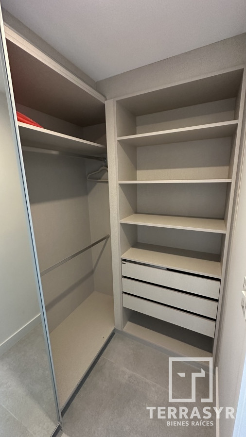Apartamento ID.6 - Apartamento en venta piso 15 frente al mar !!