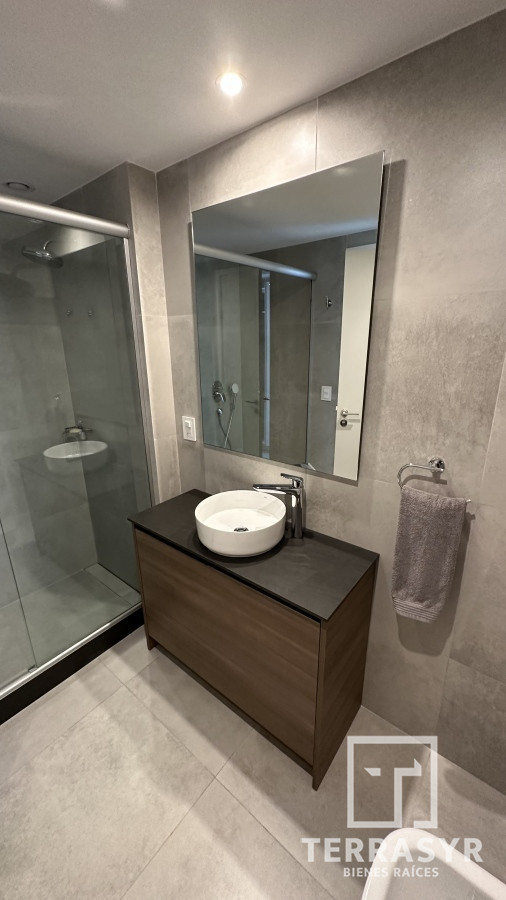 Apartamento ID.6 - Apartamento en venta piso 15 frente al mar !!