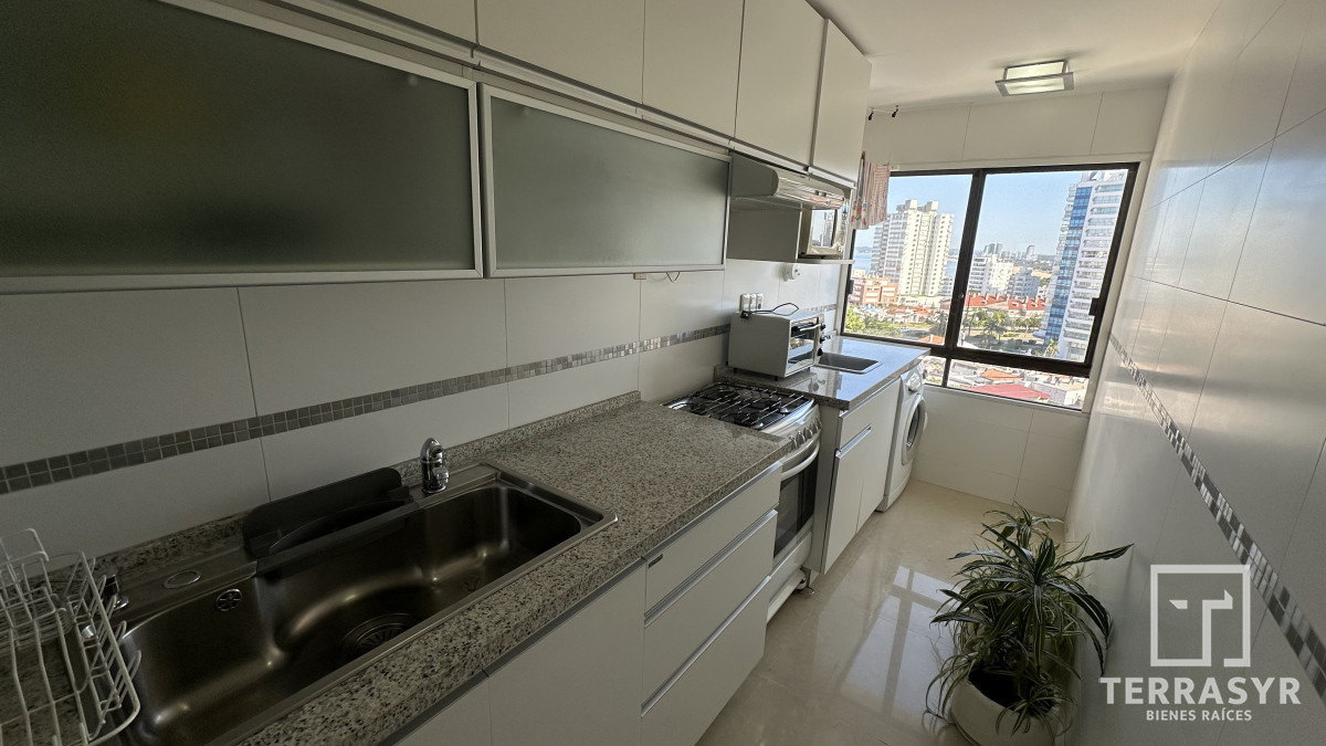 Apartamento ID.1319 - Increíble Depto. Reciclado a Metros del Mar!! 3 Dor. más Dependencia !!