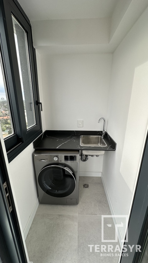 Apartamento ID.6 - Apartamento en venta piso 15 frente al mar !!