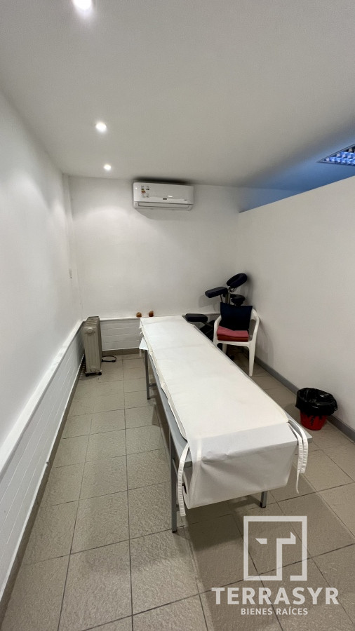 Apartamento ID.33 - Alquiler anual y temporal Depto. 3 dormitorios Playa Mansa