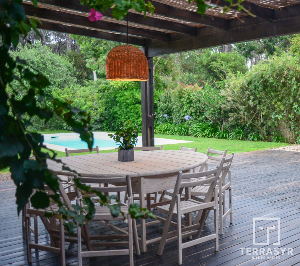 Casa ID.1139 - Hermosa casa en La Arbolada con Piscina Climartizada