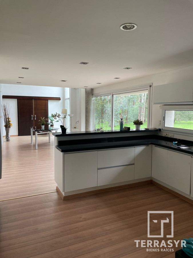 Casa ID.682 - Casa en venta barrio privado CUMBRE DE CARRASCO 