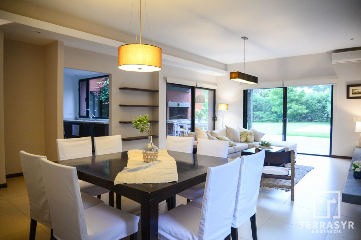 Casa ID.1139 - Hermosa casa en La Arbolada con Piscina Climartizada