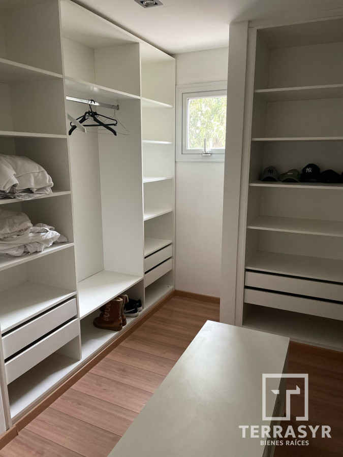 Casa ID.682 - Casa en venta barrio privado CUMBRE DE CARRASCO 