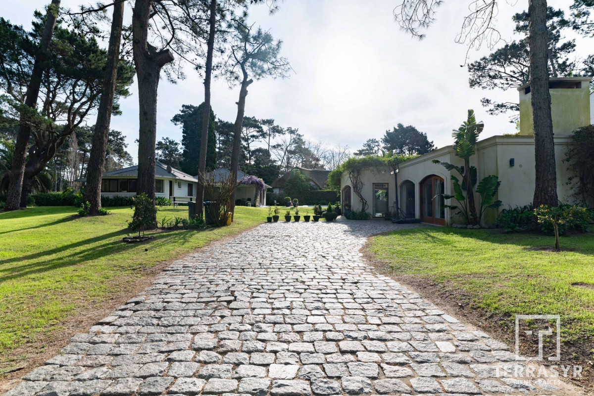 Casa ID.1076 - Excelente Casa Con Piscina climatizada en Alquiler temporal,