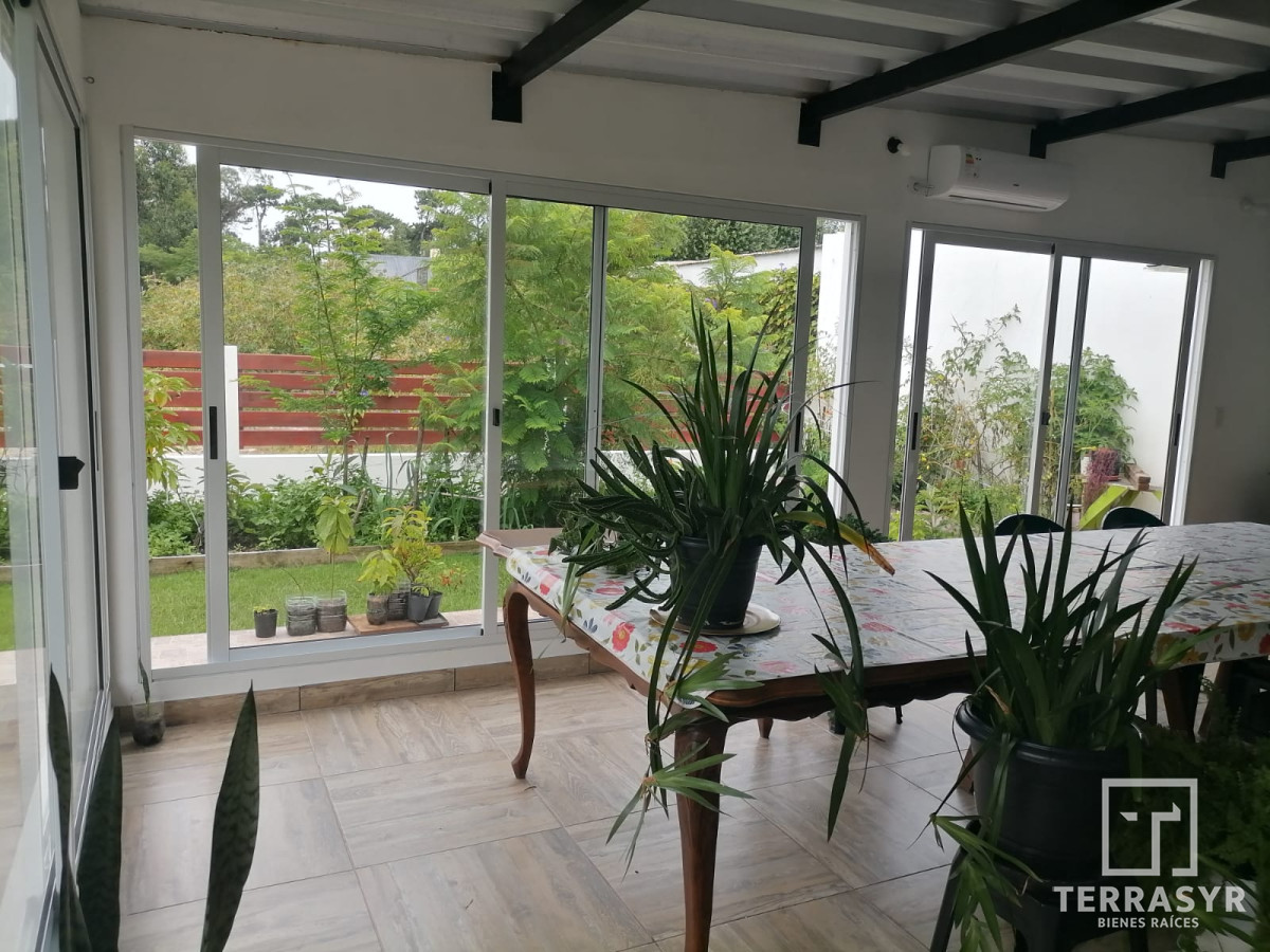 Casa ID.449 - Excelente Casa en pinares 3 dormitorios y garaje para 2 autos  
